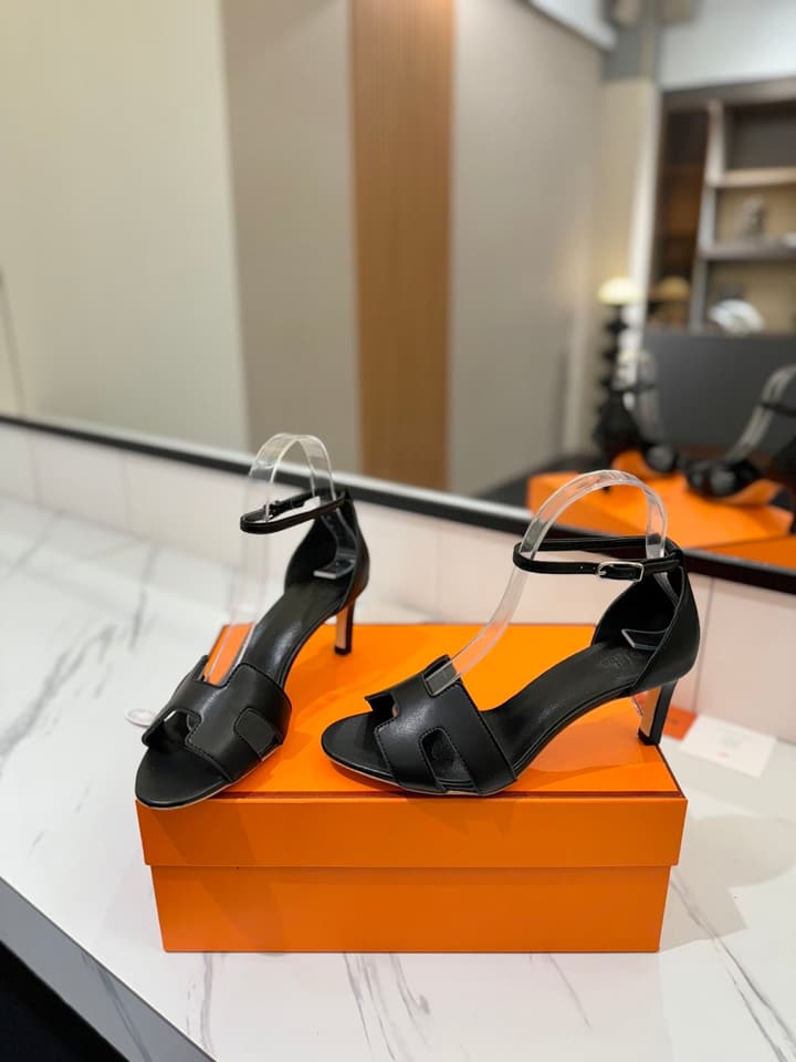 Hermès Classic Smooth Cowhide Heels – 6.5cm in All White