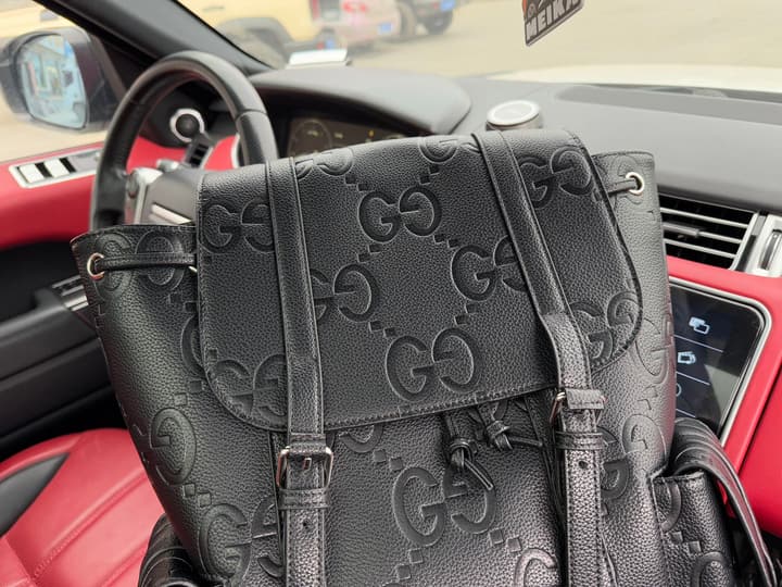 Gucci GG Supreme Men's Travel Backpack in Black Gg Supreme