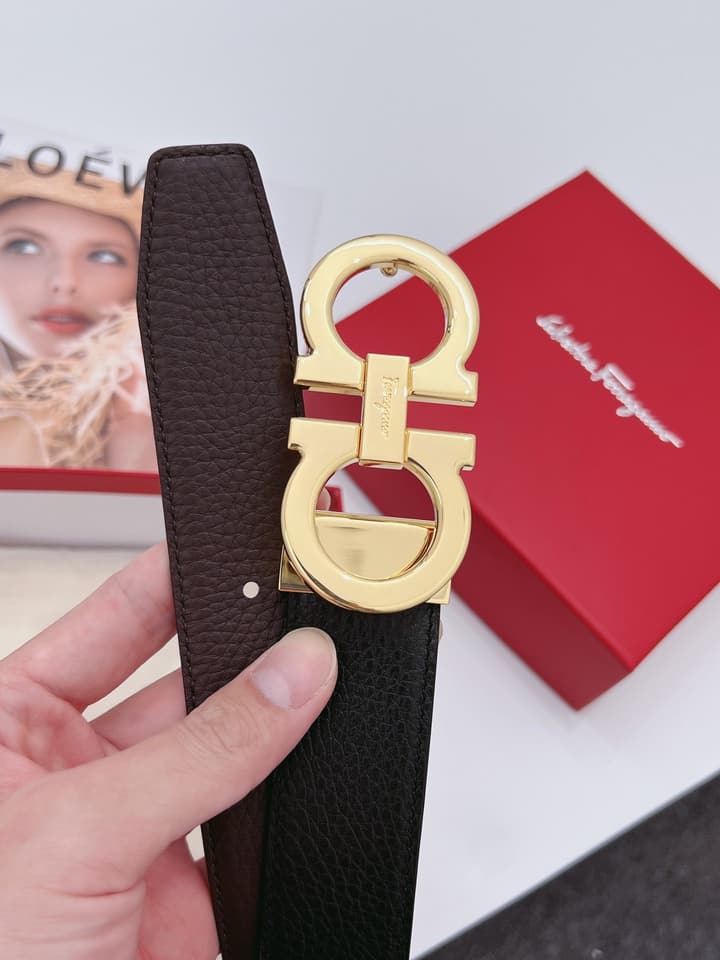Ferragamo Men's Reversible Leather Belt in Assorted Buckle Display