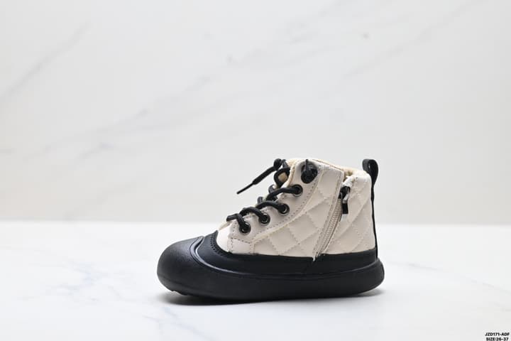 UGG Diamond Quilted Low Ankle Boots – Kids Collection in Cream And Black