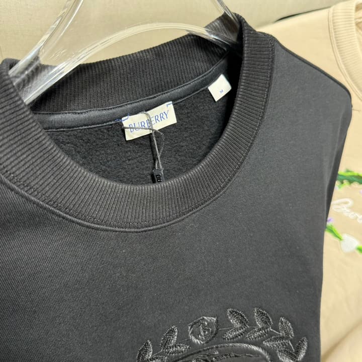 Burberry 24FW Embroidered Crewneck Sweatshirt in Classic Black