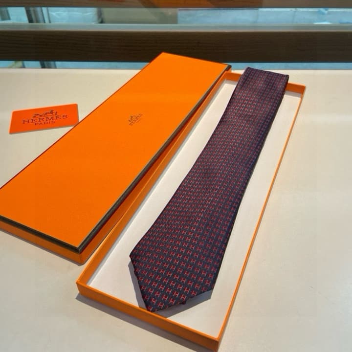 Hermès H-Letter Men's Silk Tie Series in Burgundy Microdot