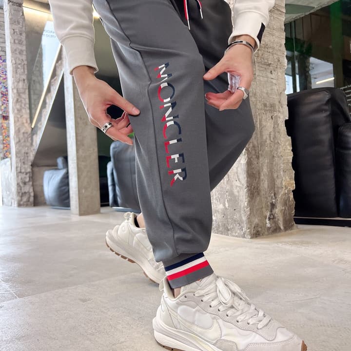 Moncler Logo Embroidered Sweatpants – 2023 Spring/Summer Collection in Black