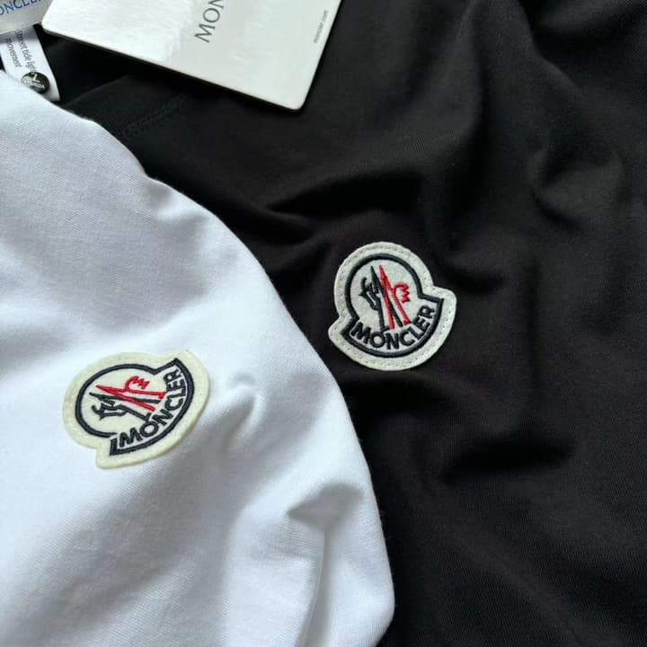 Moncler Men's Classic Cotton Long Sleeve T-Shirt in Navy Blue