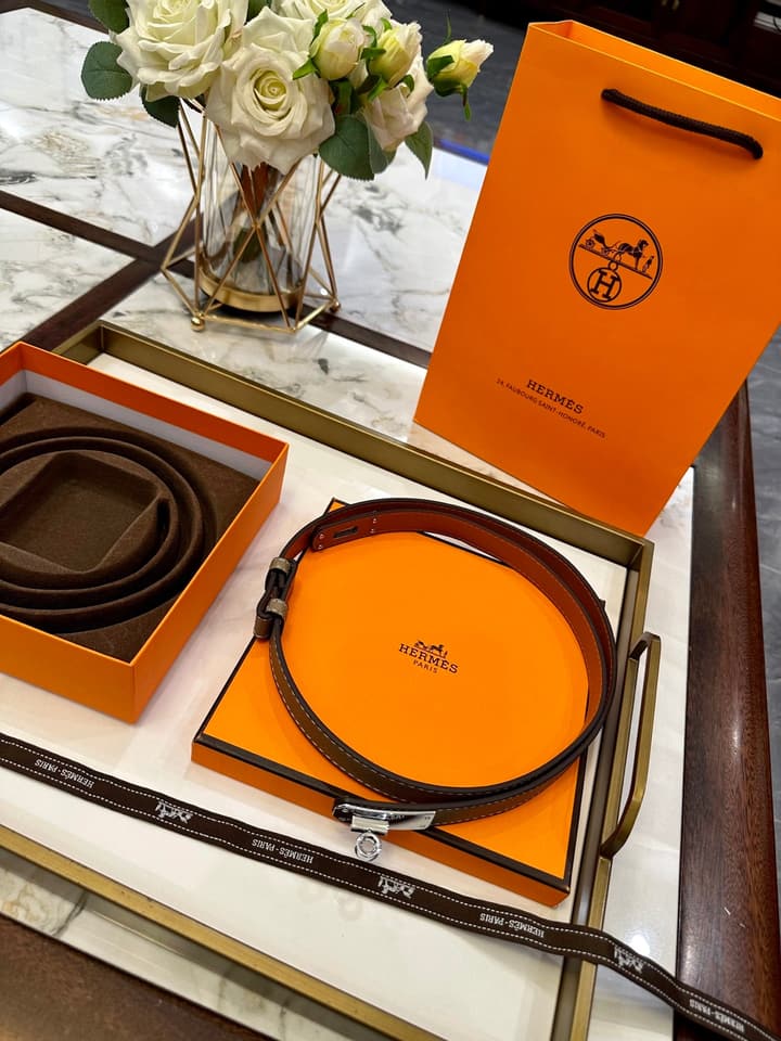 Hermès Slim Leather Belt – 2.0cm in Black With Silver Buckle