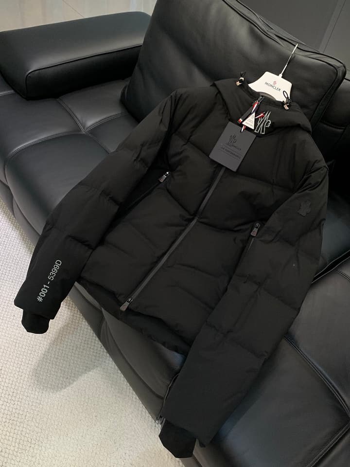 Moncler Casual Hooded Down Jacket – 2025FW in Sage Green