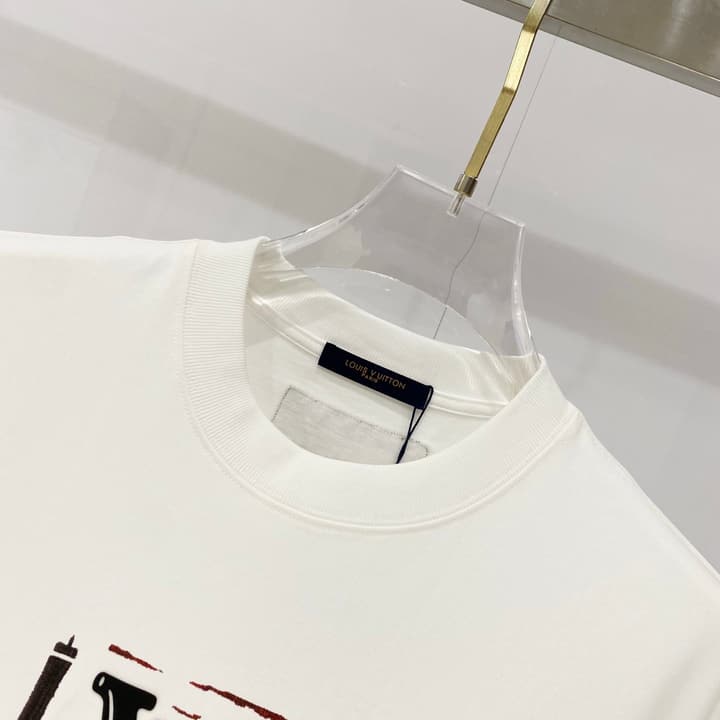 Louis Vuitton Eiffel Tower Silicone Logo T-Shirt – 2025SS in Black