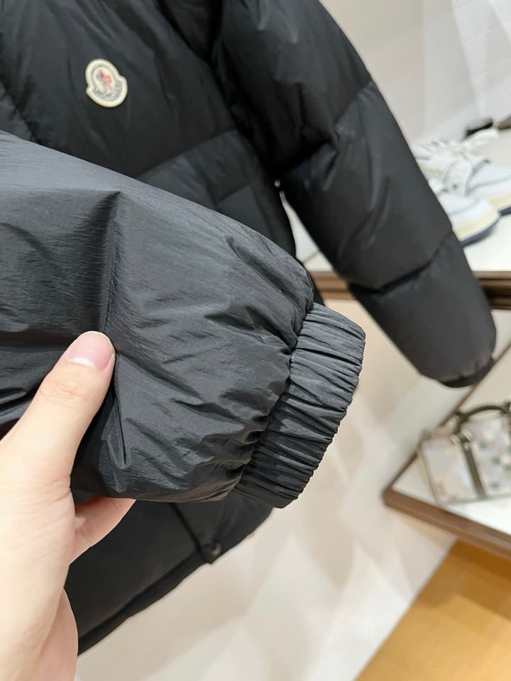 Moncler Designer Puffer Jacket – 2025 Collection in Black Puffer Jacket