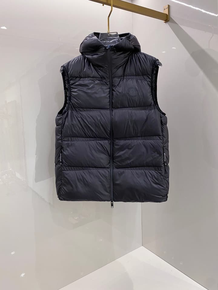 Moncler Goose Down Puffer Jacket – 2025FW in Dark Navy Hooded Vest