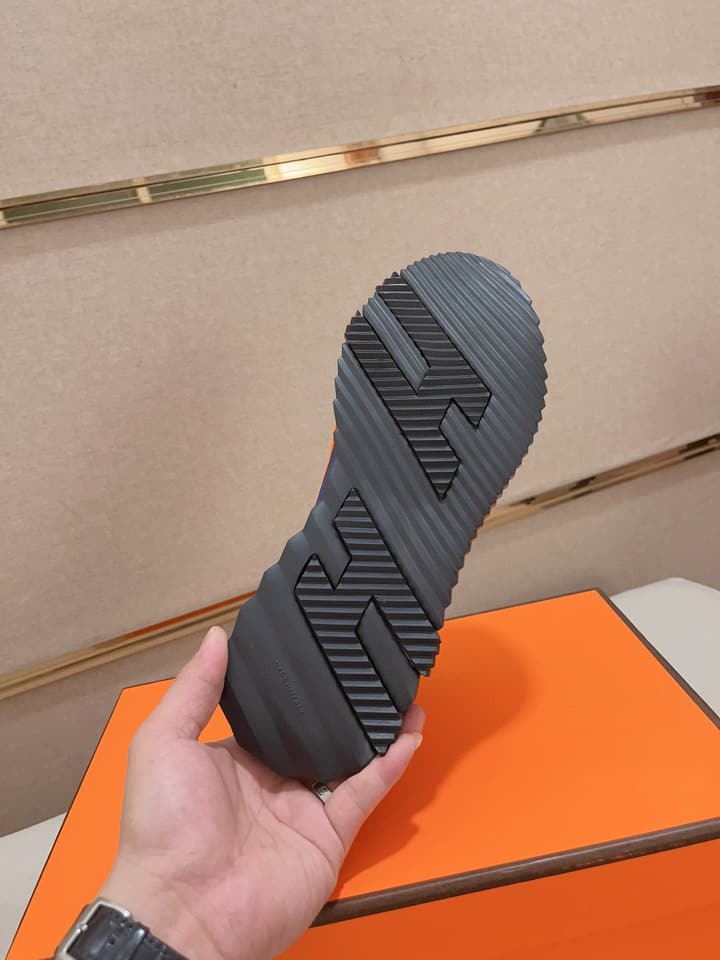 Hermès Men's Classic Driving Shoes in Charcoal With Blue Sole