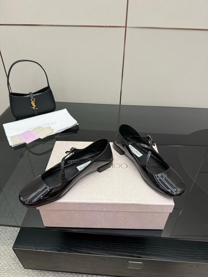 Jimmy Choo Patent Leather Ballerina Flats – 25SS in Black Patent