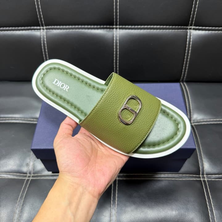 Dior Men's Pebbled Leather and Suede Slides – Spring/Summer Collection 2025 in Black Pebbled Leather Cross Strap