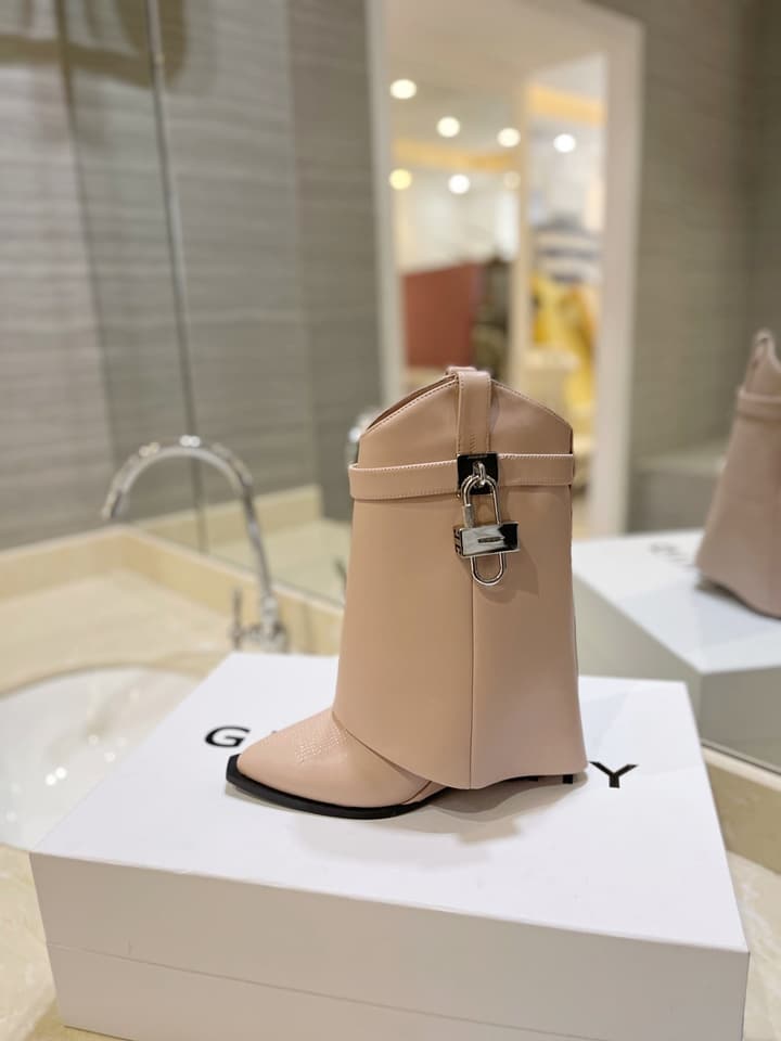 Givenchy Embroidered Lock Ankle Boots – 2023SS in Blush Leather