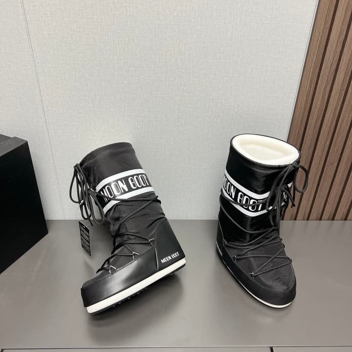 Moon Boot 2024FW Snow Boots in Matte Black