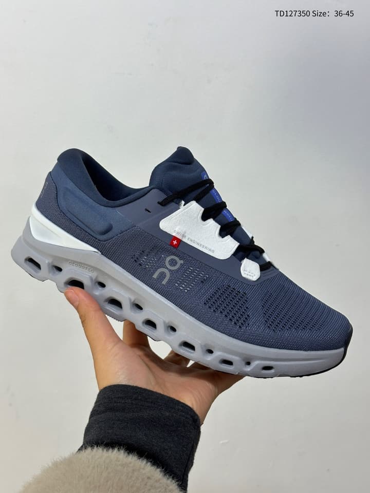 On x Roger Federer Cloudstratus 3 Special Edition Sneakers in All Black Red Accent