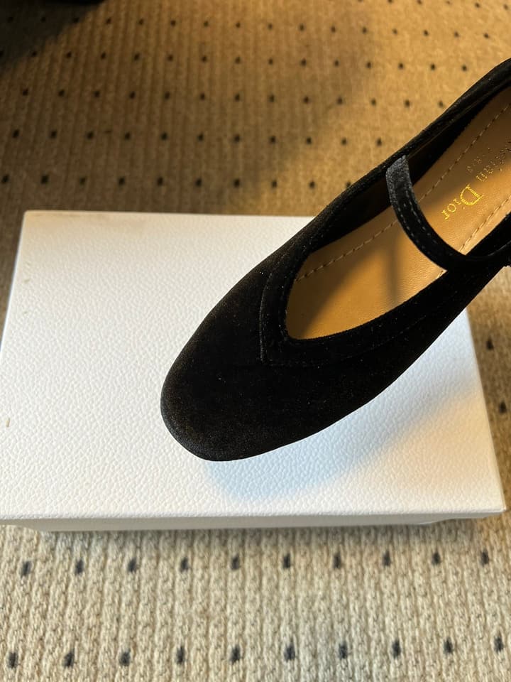 Dior Flat Mary Jane Shoes – 25SS in Black Patent Leather