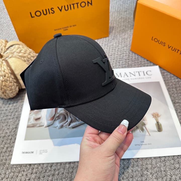 Louis Vuitton Unisex Baseball Cap – New Collection in Beige