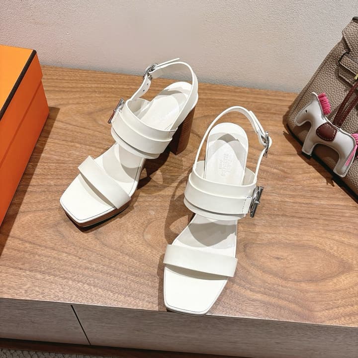 Hermes Color Block Flat Sandals – 2025 New Collection in Black