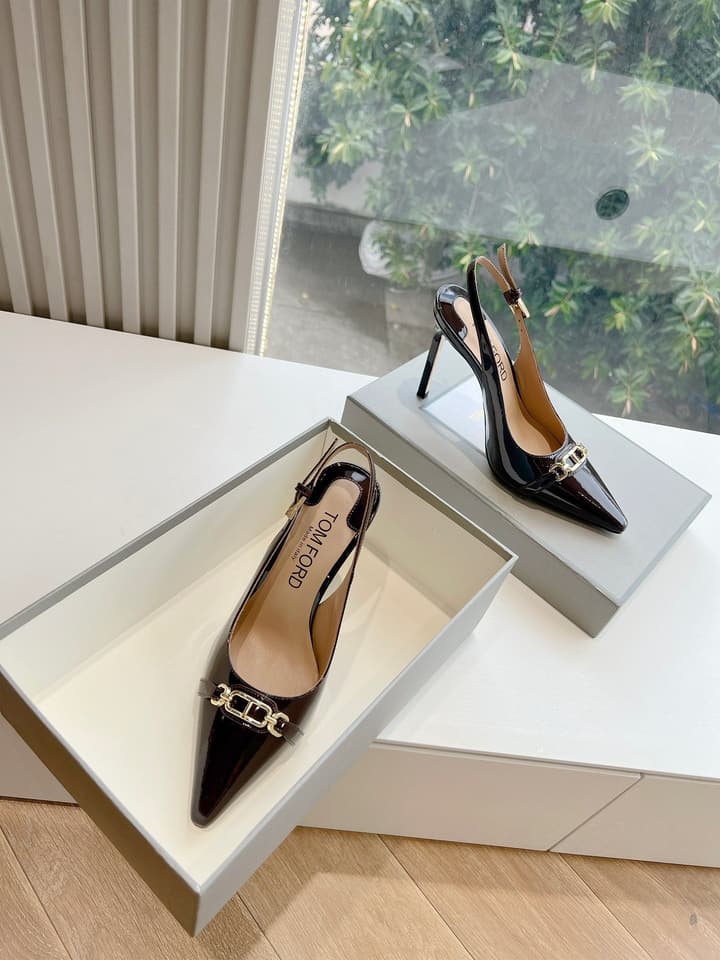 TOM FORD Pointed Toe High Heels – 2024 Autumn/Winter Collection in Crisp Black Patent