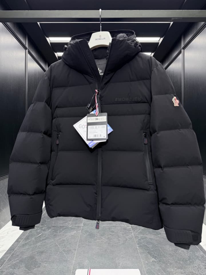 Moncler Grenoble Ski Down Jacket – 2025FW in Classic Black Down Jacket