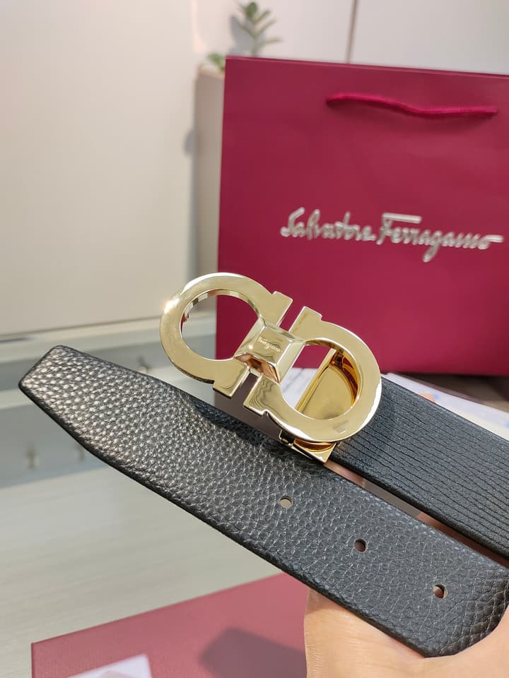 Ferragamo Reversible Leather Belt with Copper Buckle in Dark Leather With Black Buckle