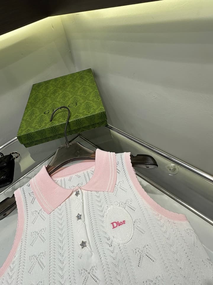 Dior Lapel Collar Knit Vest in Pink