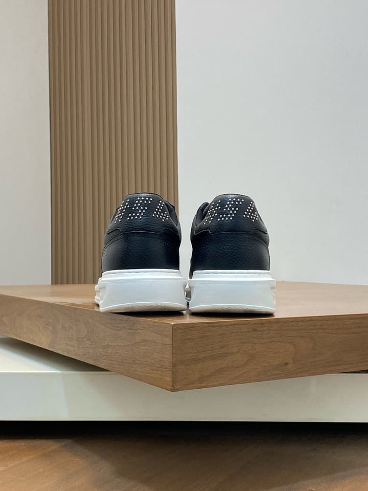 Louis Vuitton Calfskin Breathable Loafers in Black