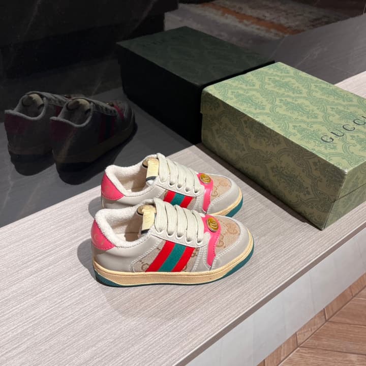 Gucci Rhyton Distressed Kids' Sneakers – Kids Collection – 2023SS in Cream With Blue Flower Design