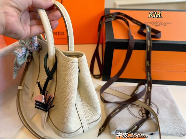 Hermès Garden Tote Bag in Black