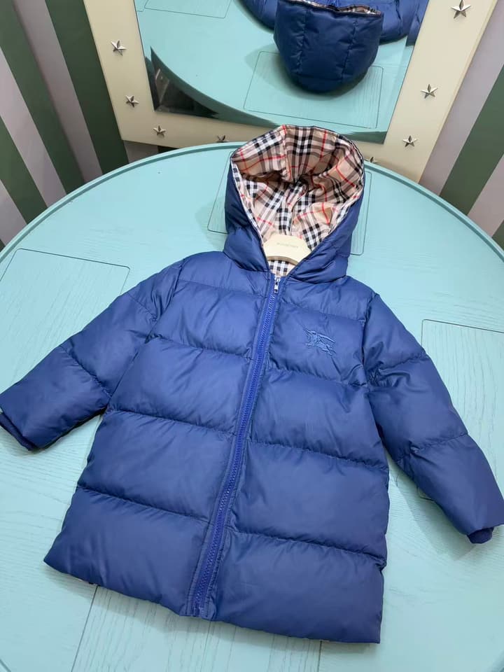 Burberry Classic Logo Puffer Jacket – Kids Collection – 2025SS in Deep Blue With Plaid Lining
