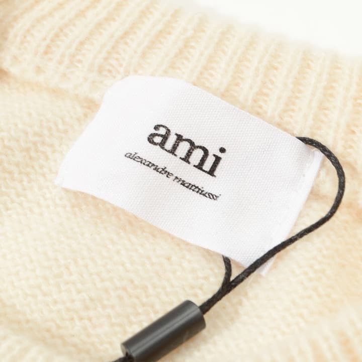 AMI Paris Gold Thread Heart Jacquard Sweater – 24FW Limited Edition in Off-white Gold Heart Knit