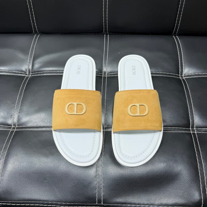 Dior Men's Pebbled Leather and Suede Slides – Spring/Summer Collection 2025 in Black Pebbled Leather Cross Strap