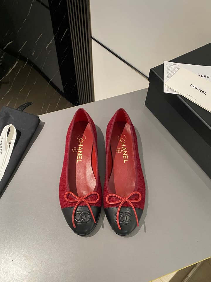 Chanel Classic Ballet Flats in Shiny Black
