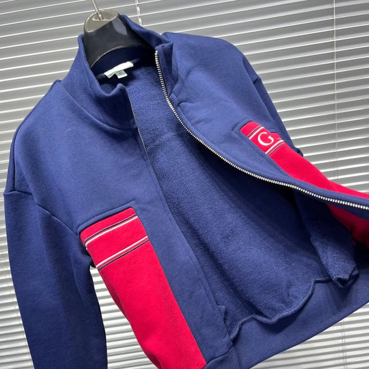 Gucci Kids Color-block Tracksuit – Kids Collection in Navy And Red Spliced Tracksuit