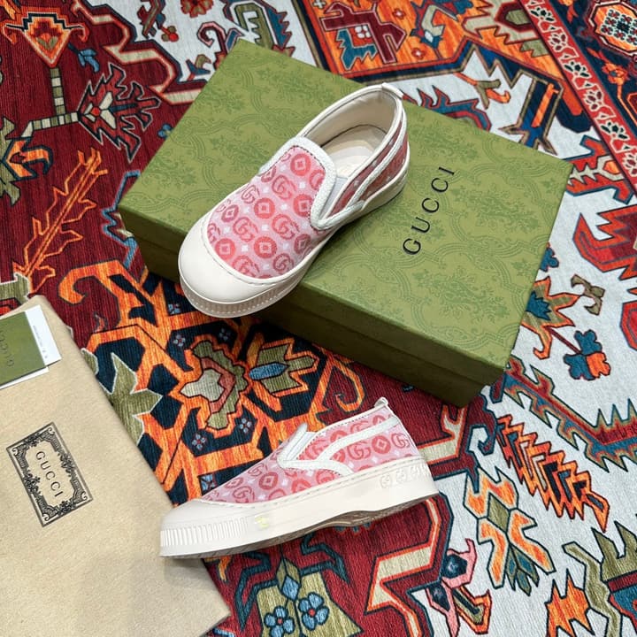 Gucci Kids Footwear – Kids Collection in Beige Plaid Slip-on