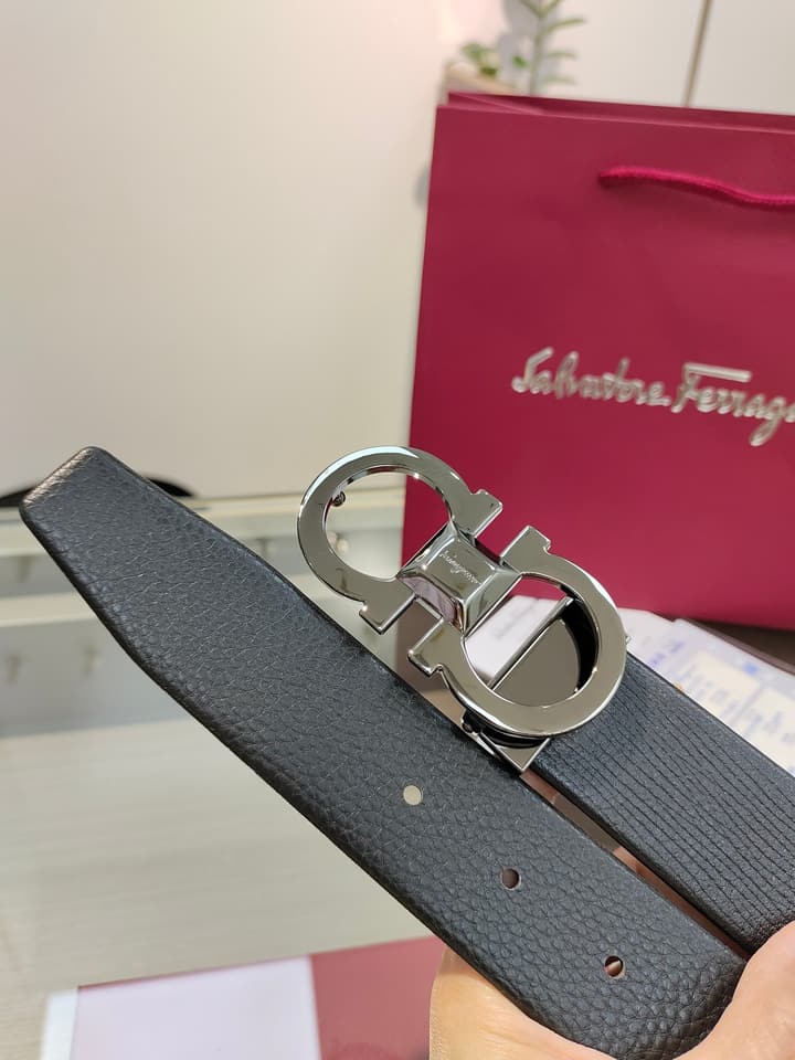 Ferragamo Reversible Leather Belt with Copper Buckle in Dark Leather With Black Buckle
