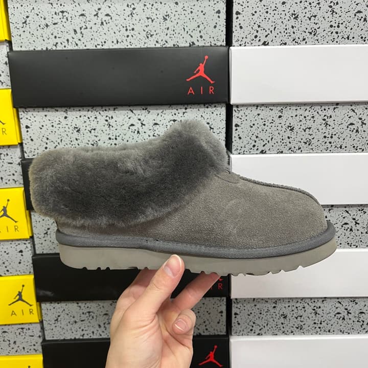 UGG Thick-Soled Low-Cut Fur Snow Boots in Olive Suede Patterned Trim