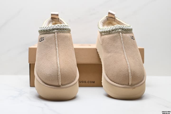 UGG Tazz Slip-On Snow Boots in Sand Braid