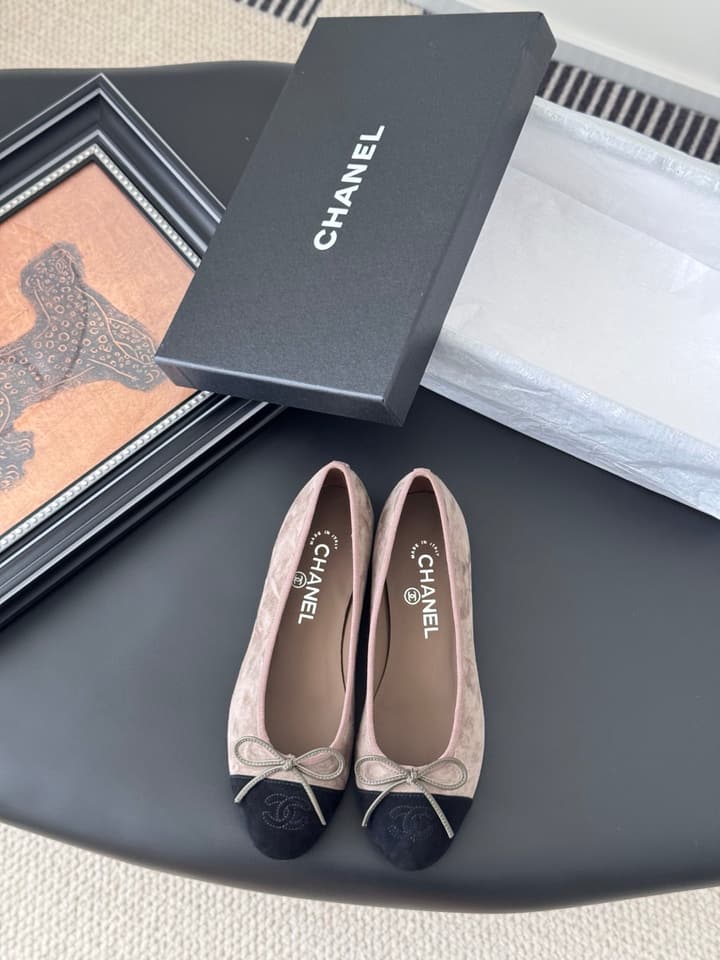 Chanel Classic Round Toe Ballet Flats in Dusty Rose With Bow