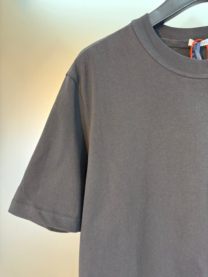 Moncler Logo Pocket Short Sleeve T-Shirt – 25SS in Deep Black