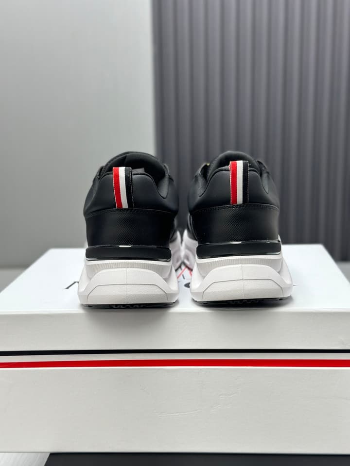 Moncler Trailgrip GTX Performance Running Shoes in Black