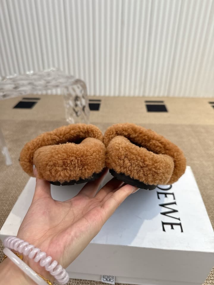 Loewe Classic Autumn/Winter Wool Slippers in Black With White Text
