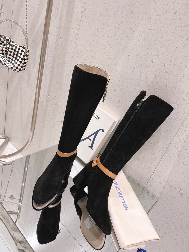Louis Vuitton Parisienne Leather Knee-High Boots in Black Leather