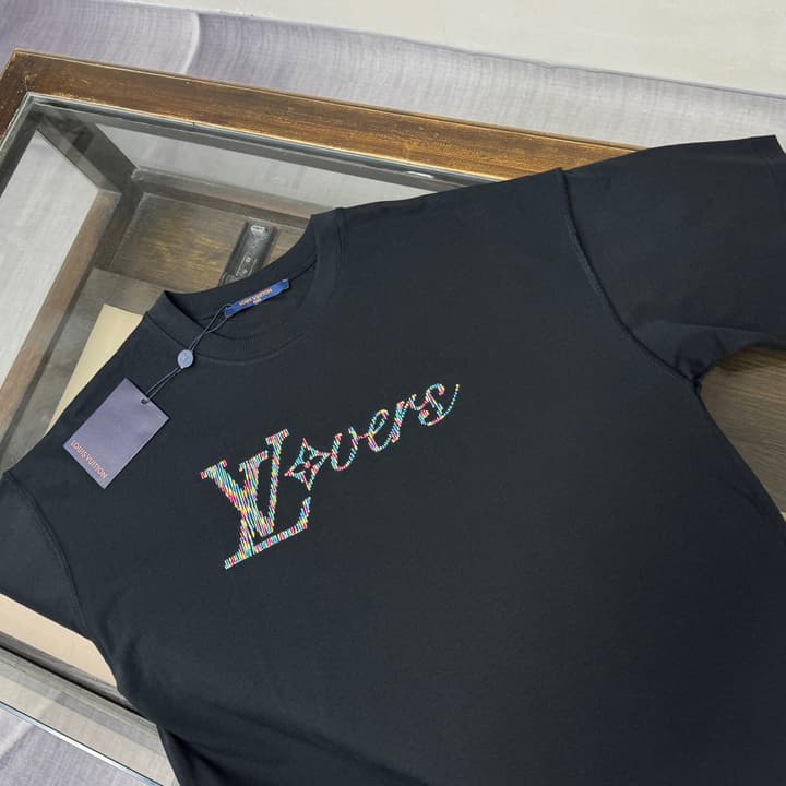 Louis Vuitton Embroidered Logo Oversized T-Shirt – Summer Collection – 26SS in Apricot Colorful LV Lovers