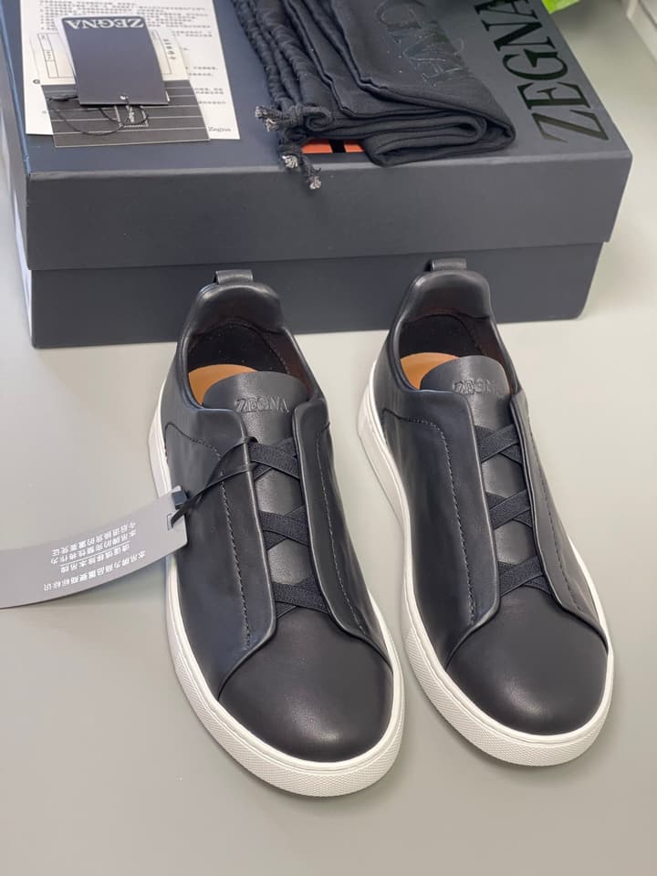 Zegna SECONDSKIN Triple Stitch Low-Top Sneakers in Navy Smooth Leather