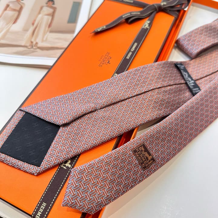 Hermès Philippe Mouquet Men's Tie in Cool Grey Patterned