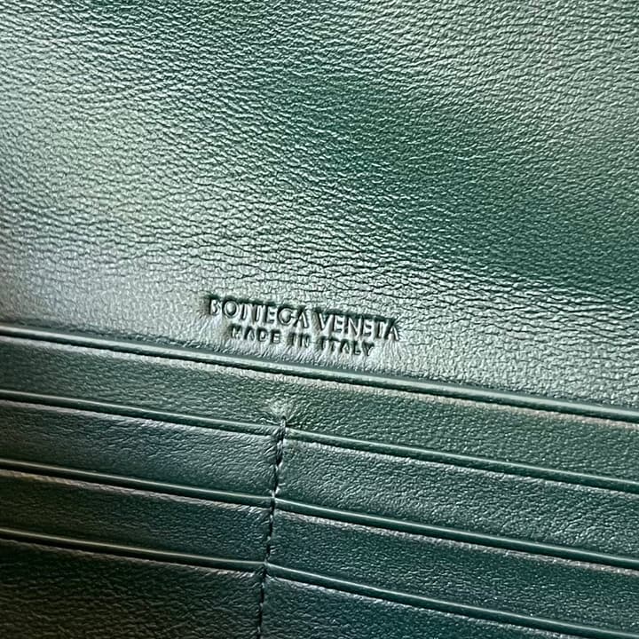 Bottega Veneta Intrecciato Knot Clutch Bag in Gold