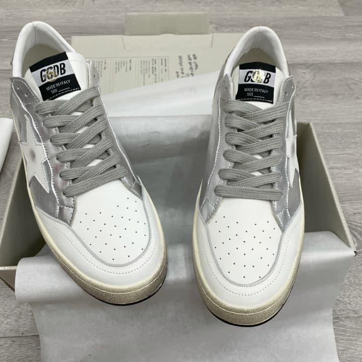 Golden Goose Ball Star Sneakers – 2023 Spring Collection in Silver Metallic With White Toe