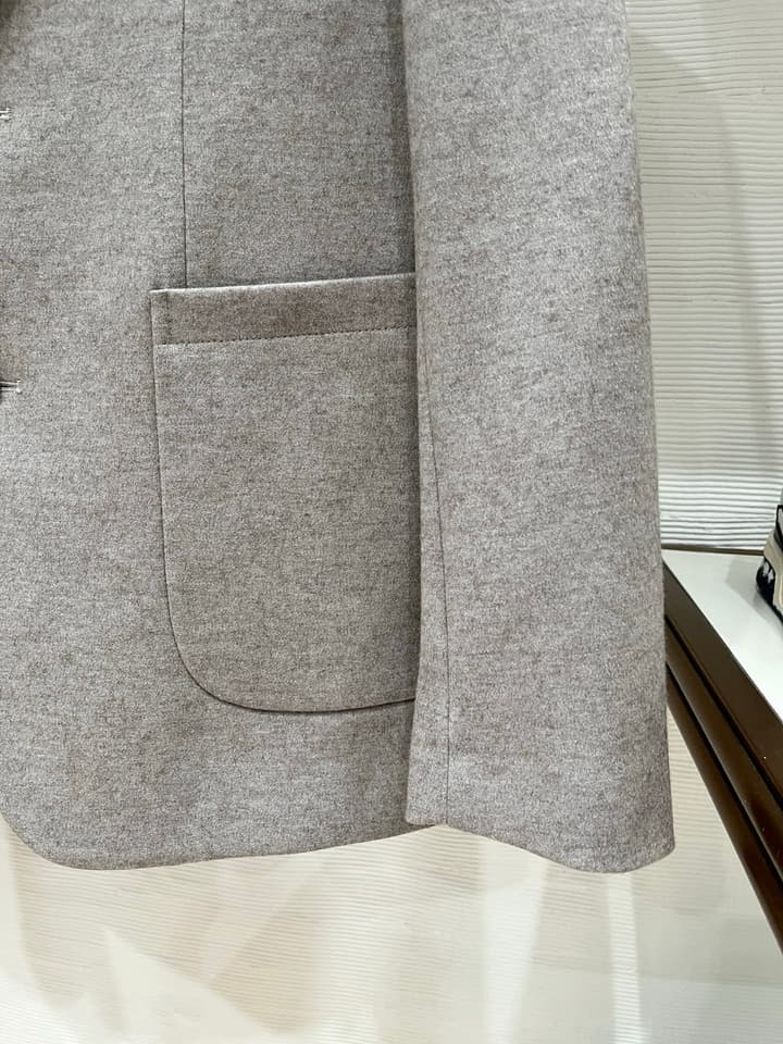 Brunello Cucinelli Men's Slim Fit Mixed Fabric Blazer – 2025FW in Dark Charcoal Gray
