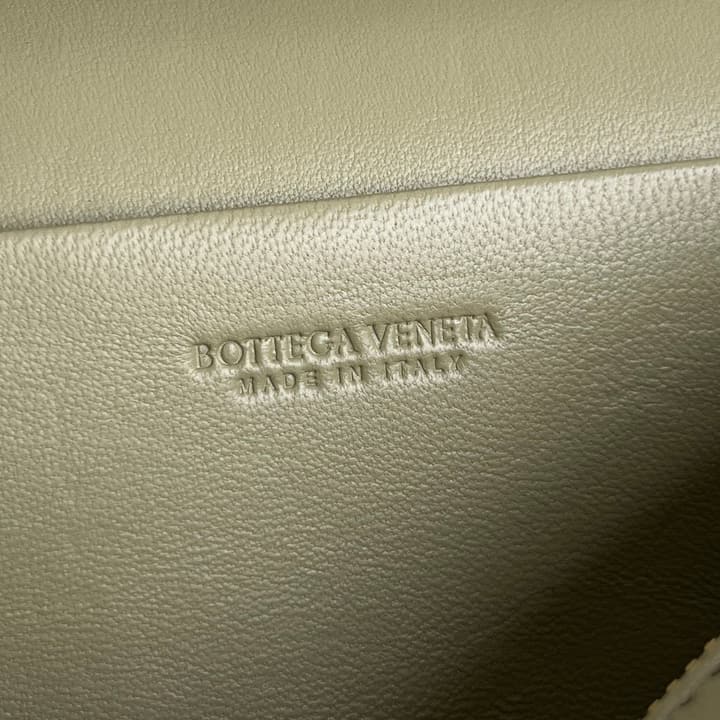 Bottega Veneta Intrecciato Vanity Case in Cream